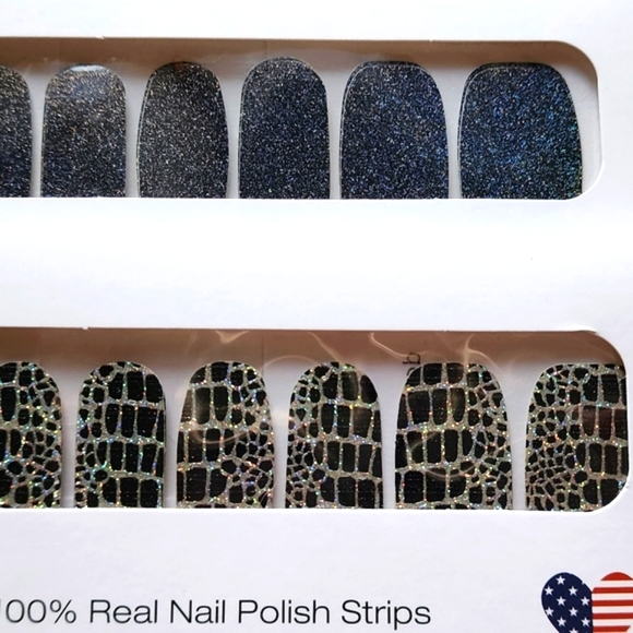 Color Street Retired Set - Soho Ver it - His and Make up - Picture 7 of 16